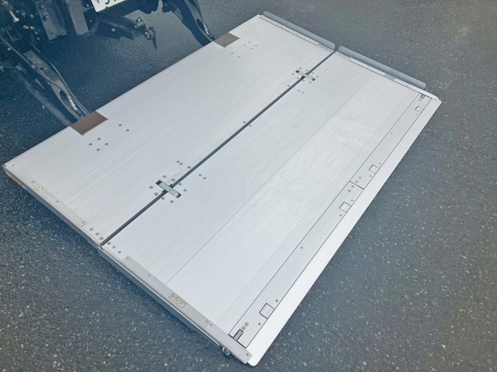 ゲートのステージの状態です。|日野 レンジャー 2KG-FD2ABG(2WD)の写真16