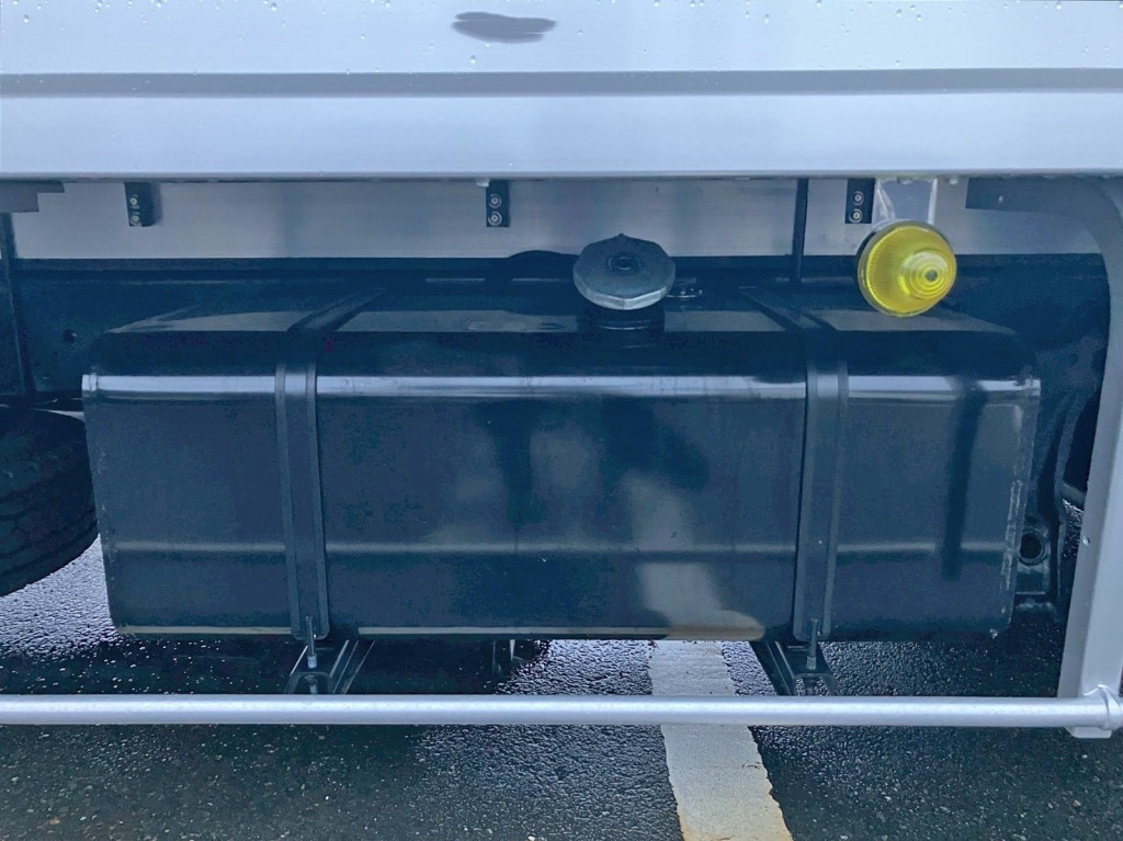 燃料タンクは200Lです。|日野 レンジャー 2KG-FD2ABG(2WD)の写真24