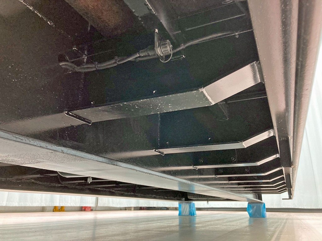 シャーシとネタの状態です。(横ネタは鉄製です)|東邦 TL48J9T2Sの写真7