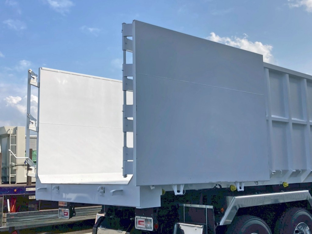 リヤゲートは片開き式です。|日野 プロフィア 2DG-FS1AJEの写真17