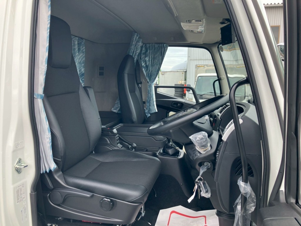 三菱 ファイター 2KG-FK65F(2WD)の写真7