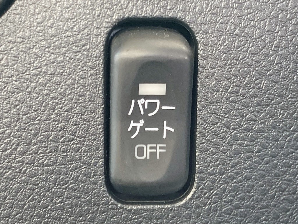 ゲートのメインスイッチです。|三菱 ファイター 2KG-FK65F(2WD)の写真30