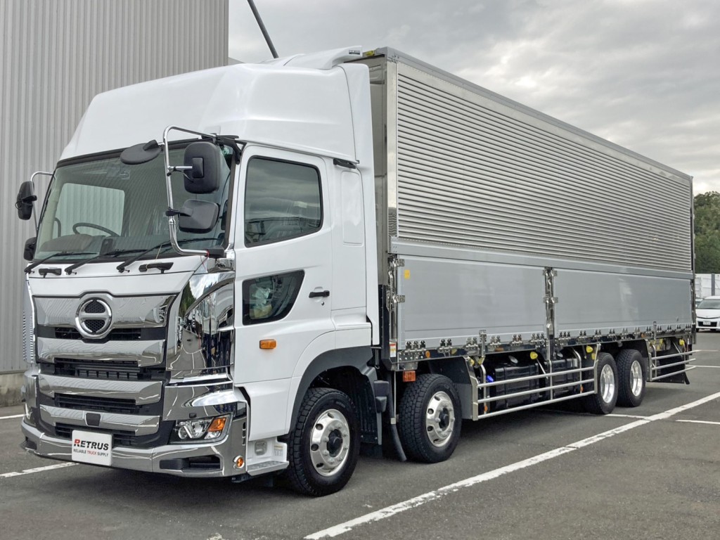 フロント周り、メッキパーツで飾っています。|日野 プロフィア 2DG-FW1AHCの写真1