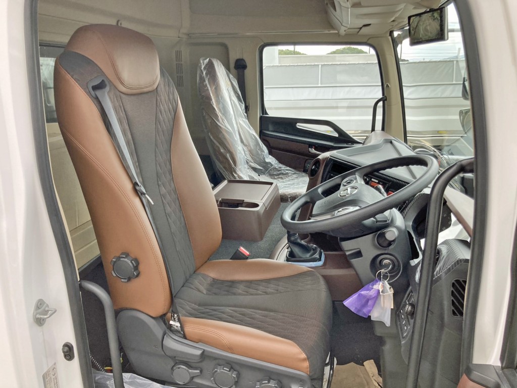 ハイルーフキャビンです。|日野 プロフィア 2DG-FW1AHCの写真7