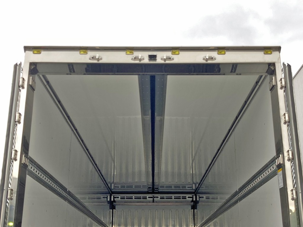 センタービームレスです。|日野 プロフィア 2DG-FW1AHCの写真16