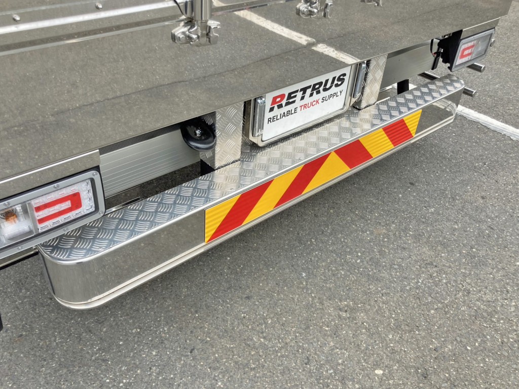 リヤステップ付きです。|日野 プロフィア 2DG-FW1AHCの写真24