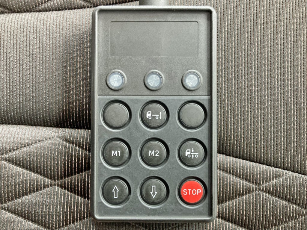 エアサスのコントローラーです。|日野 プロフィア 2DG-FW1AHCの写真29