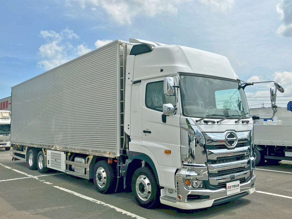 ホイールはアルミ製です。|日野 プロフィア 2DG-FW1AHCの写真2