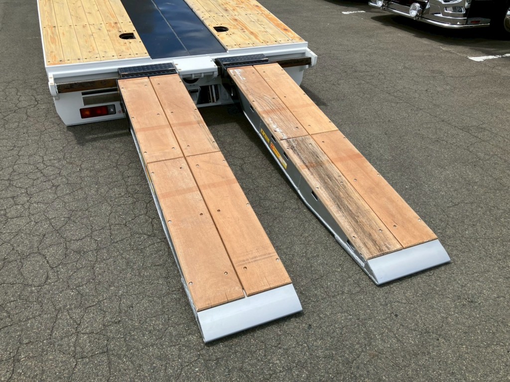 日野 プロフィア 2DG-FQ1AJCの写真12