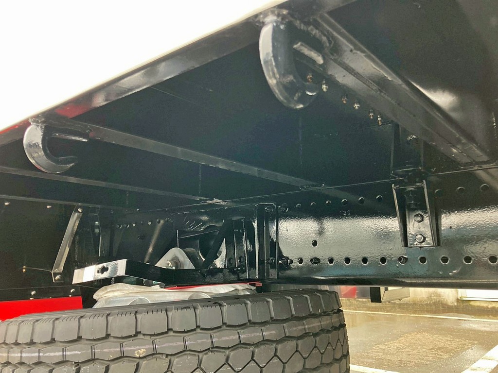 シャーシとネタの状態です。(縦ネタ・横ネタは鉄製です)|日野 プロフィア 2DG-FS1AJEの写真6