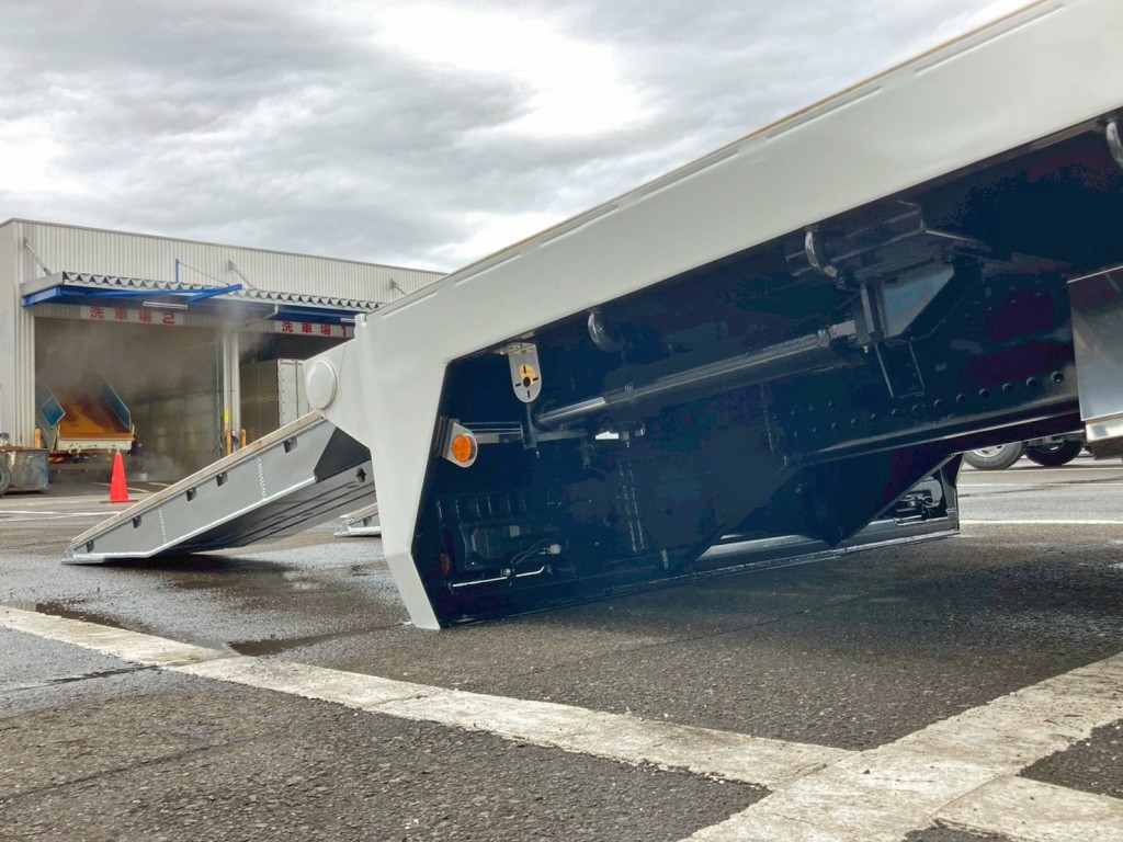 日野 プロフィア 2DG-FS1AJEの写真13