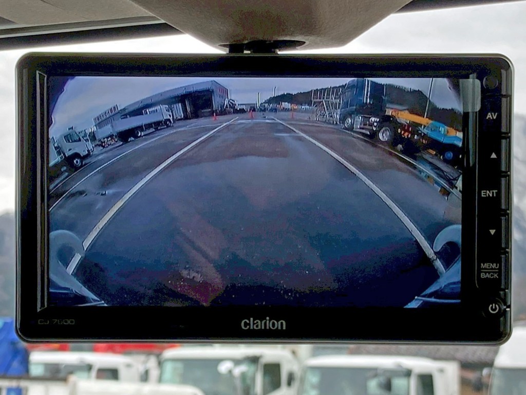 液晶バックモニター付きです。|日野 プロフィア 2DG-FS1AJEの写真23