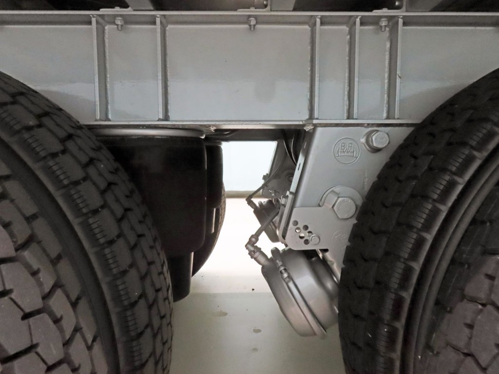 エアサスです。|トレクス  VFR345の写真5