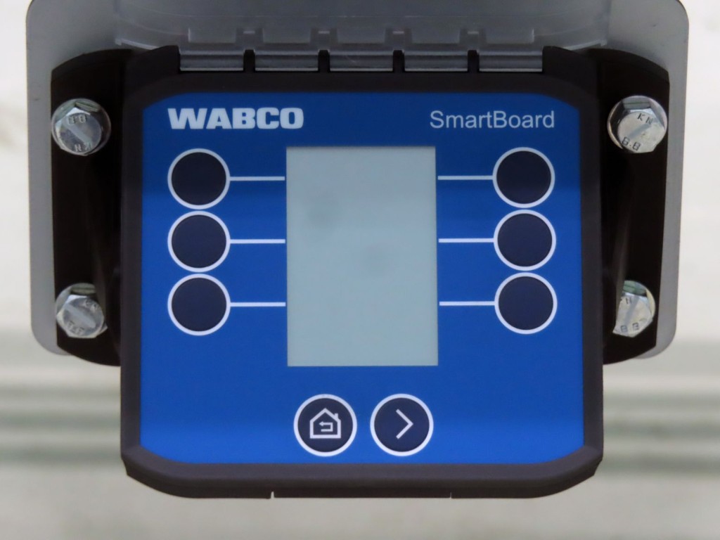 スマートボード付きです。|トレクス  VFR345の写真15