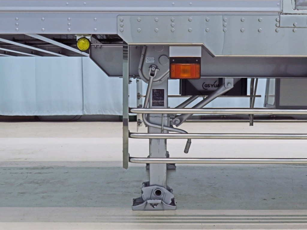 脚は、手動式です。|トレクス  VFR345の写真33