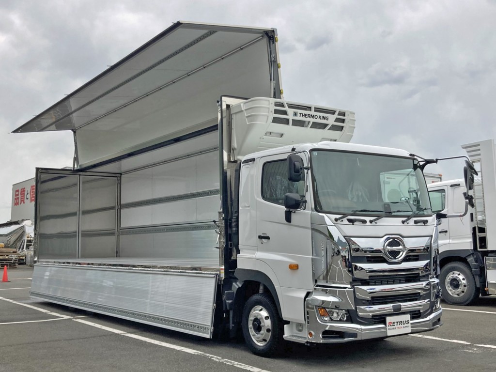ホイールはアルミ製です。|日野 プロフィア 2DG-FW1AHCの写真2