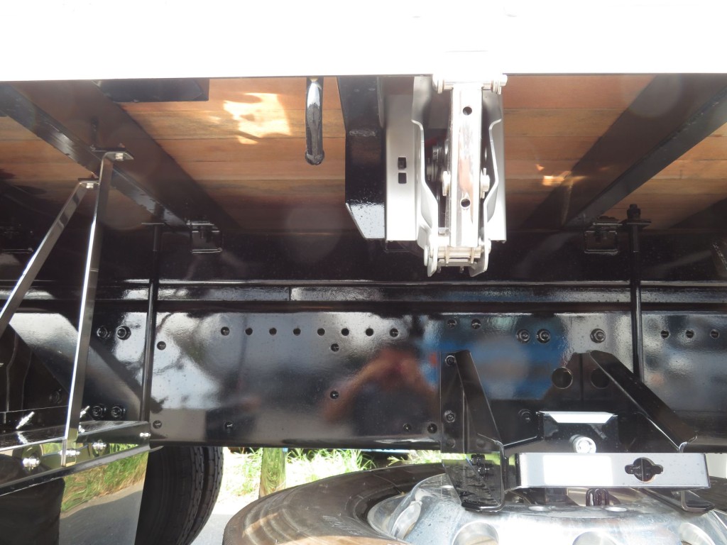 シャーシの状態です。|三菱 スーパーグレート 2PG-FV80VZの写真7