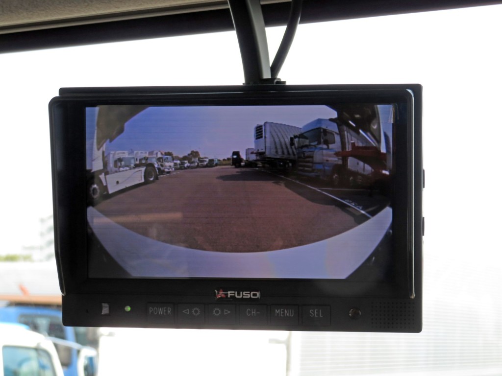 液晶バックモニター付きです。|三菱 スーパーグレート 2PG-FV80VZの写真19