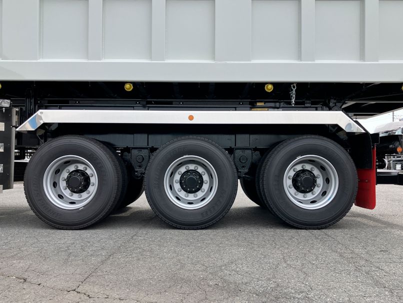 3軸です。スチールホイールです|コダイラ  KFL32改の写真10