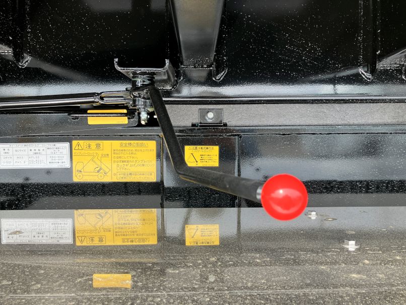 リヤゲートロック操作レバーです。|コダイラ  KFL32改の写真38