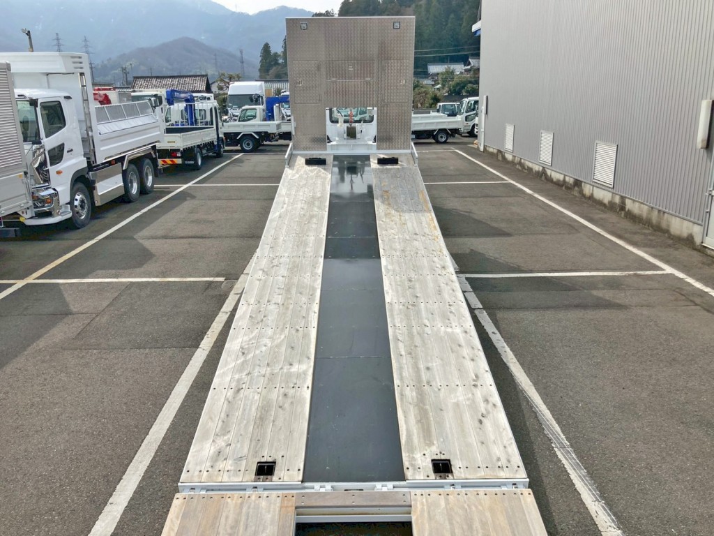 床は左右板張りです。|日野 プロフィア 2DG-FW1AHCの写真8