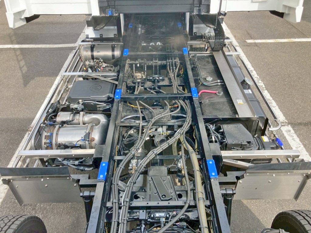 日野 プロフィア 2DG-FW1AHCの写真12