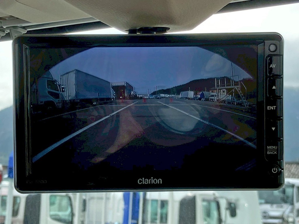 液晶バックモニター付きです。|日野 プロフィア 2DG-FW1AHCの写真22