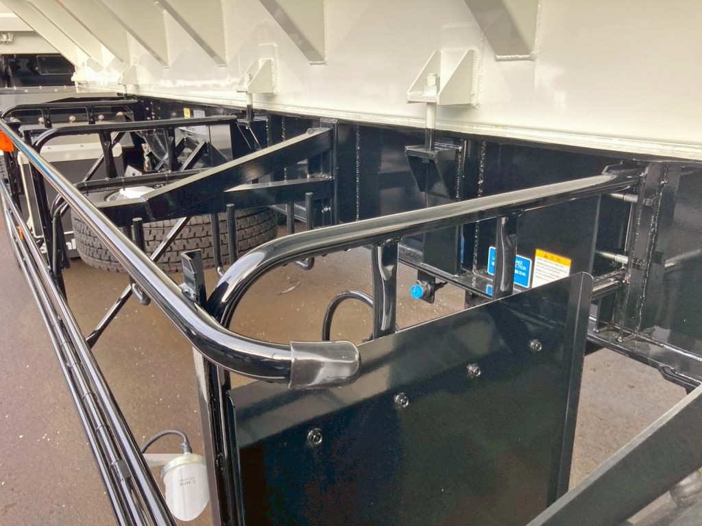 シャーシの状態です。|トレクス FFB12402の写真7