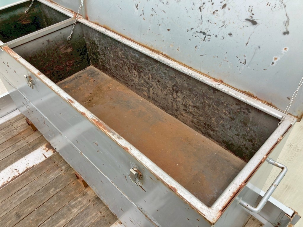 工具箱内部の状態です。(運転席側)|フルハーフ DFPDG241A改の写真20