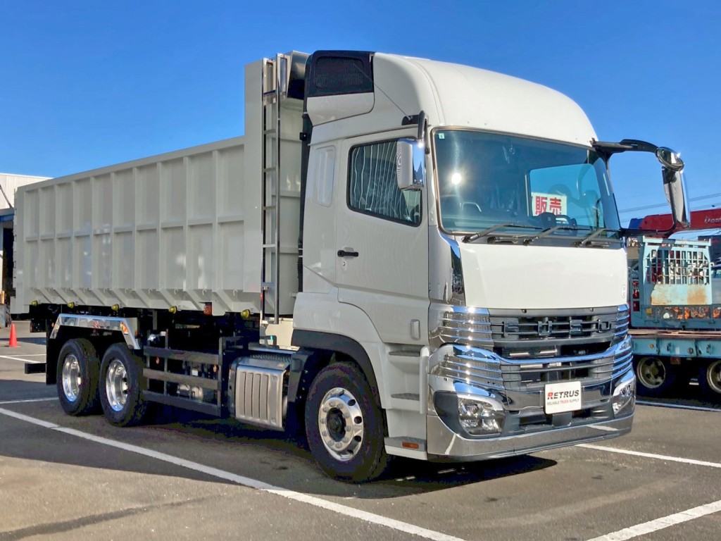 ホイールはアルミ製です。|三菱 スーパーグレート 2PG-FV80VYの写真2