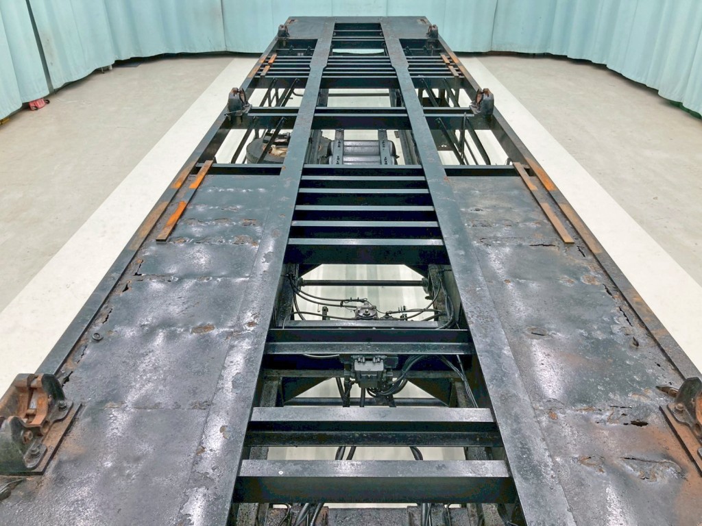 JRコンテナを3つ積載できます。|日通  NT2340の写真10