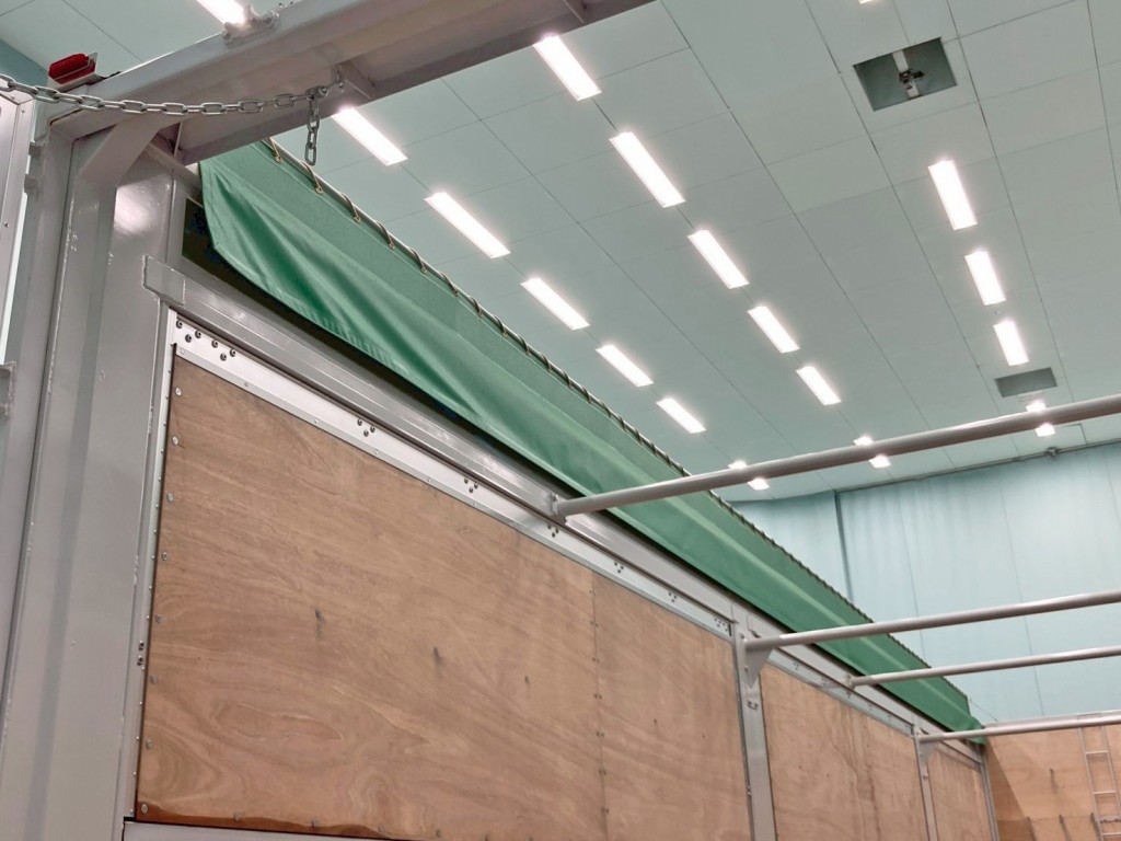 助手席側コボレーンを立てた状態です。(手動式)|東邦 TE28H8C21改の写真21