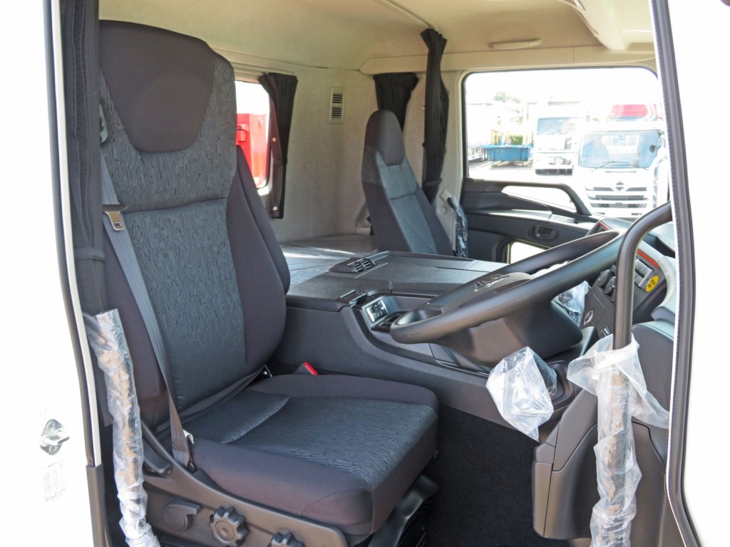 三菱 スーパーグレート 2PG-FY80VYの写真6