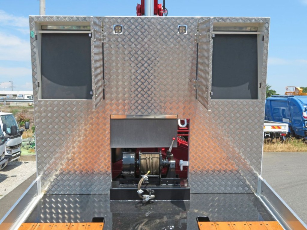 プロテクターに物入が付いています。|三菱 スーパーグレート 2PG-FY80VYの写真11