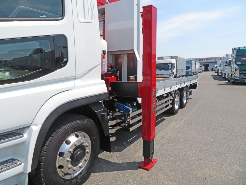 アウトリガーを張り出した状態です。|三菱 スーパーグレート 2PG-FY80VYの写真19