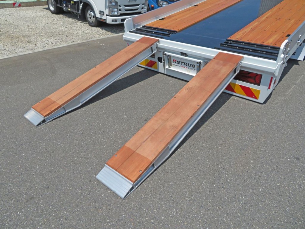 手動歩みです。|三菱 スーパーグレート 2PG-FY80VYの写真21