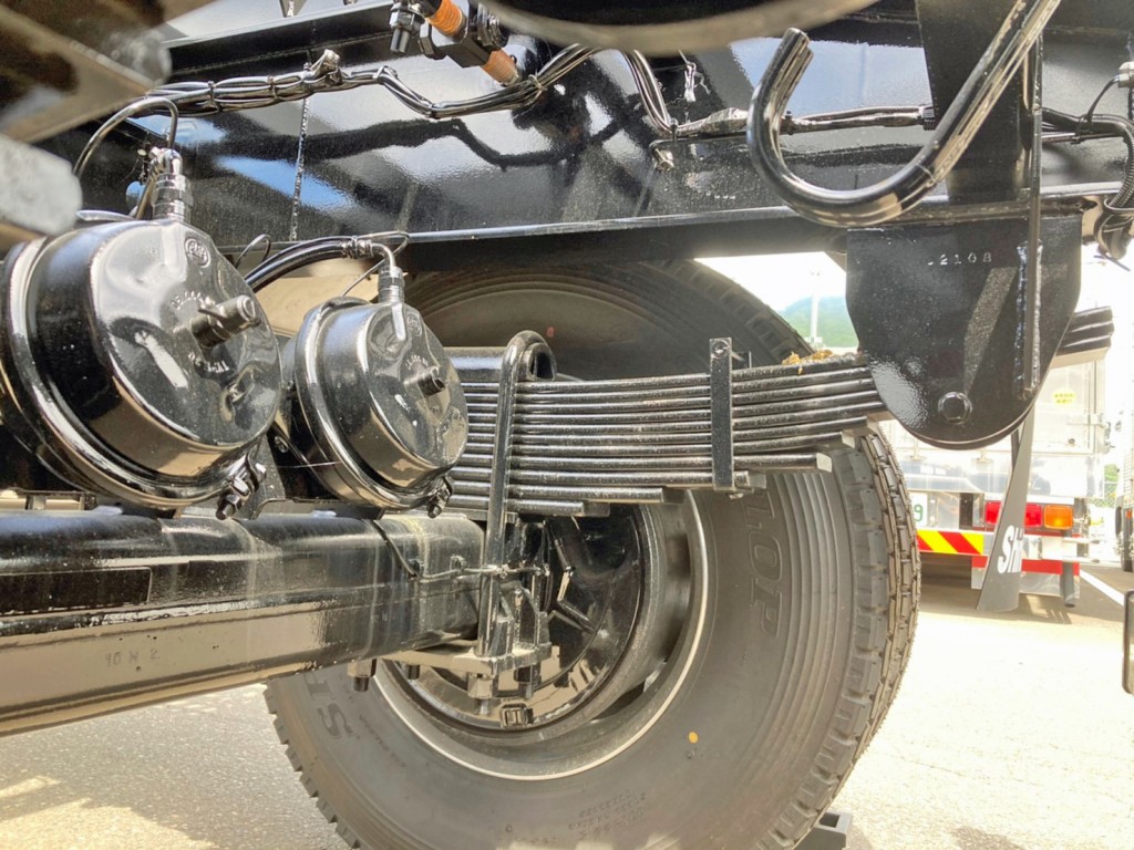 リーフサスです。(後軸)|トレクス  FFB12402の写真6