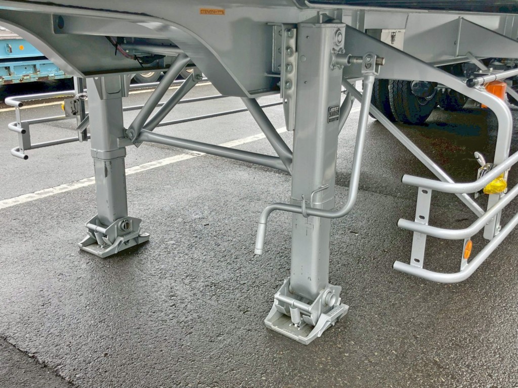 脚は手動式です。|トレクス  CTB34004の写真28