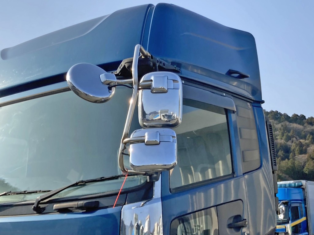 助手席側ミラー開き時の状態です。(作動不良)|UDトラックス クオン QKG-GK6XADの写真56