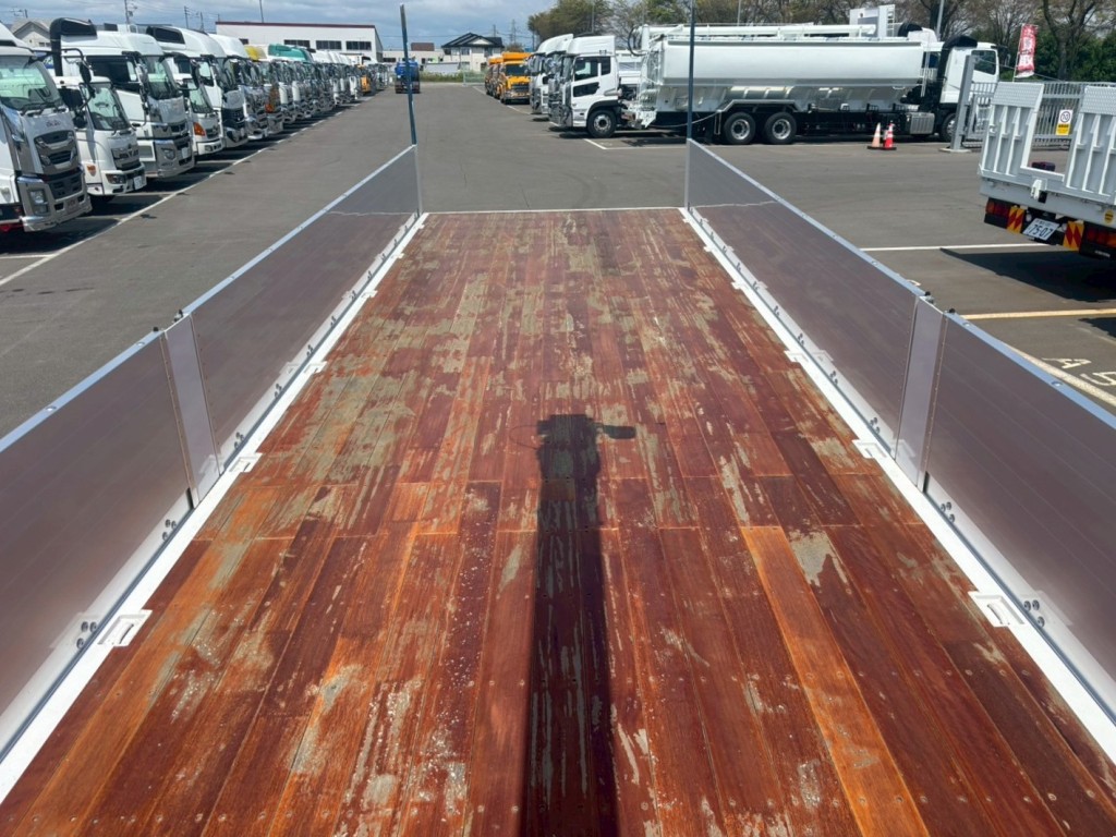 日野 プロフィア 2DG-FS1AHCの写真10