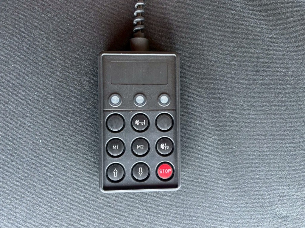 エアサスのコントローラーです。|日野 プロフィア 2DG-FS1AHCの写真24