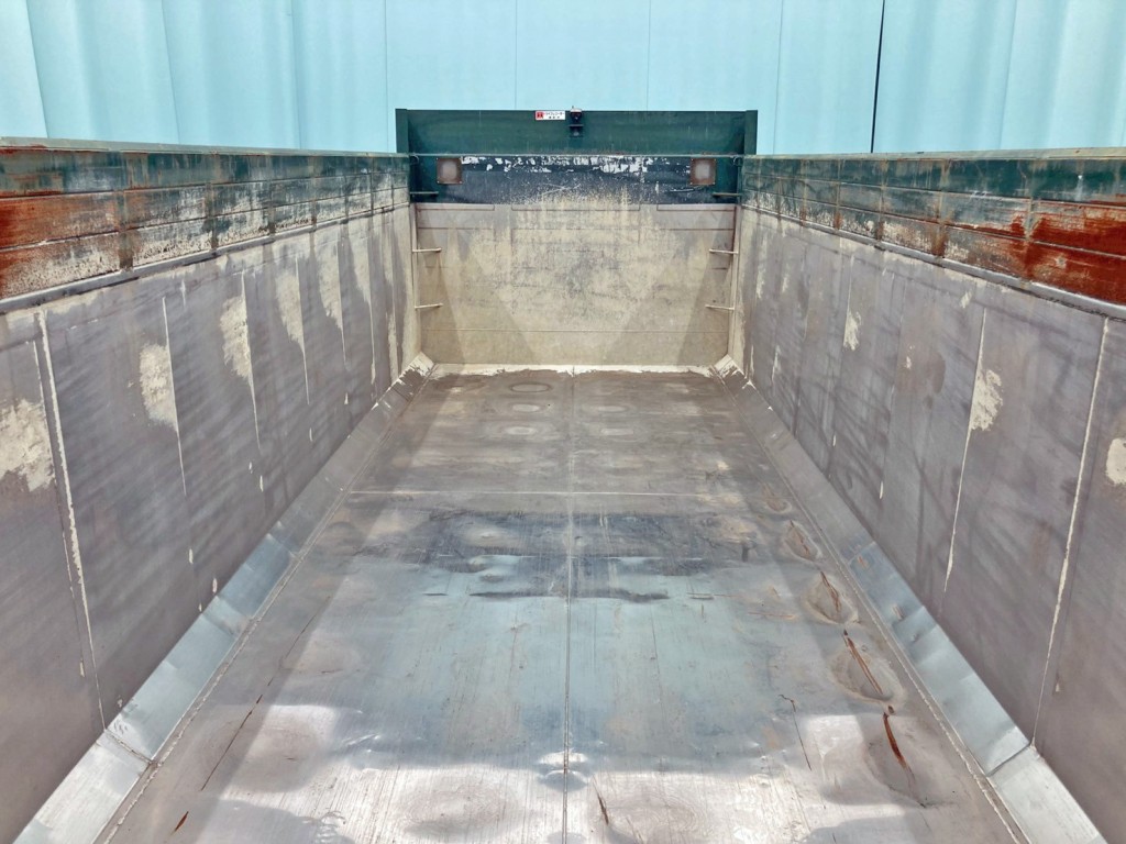 ボディー床板・左右アオリはステンレス製です。|コダイラ  KDL225Cの写真9