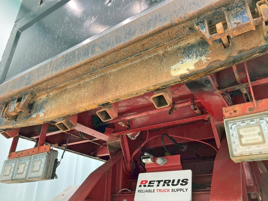 リヤゲートロックの開閉は手動式です。|東邦  TF36H2C3改の写真26