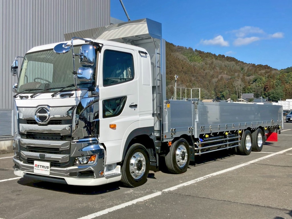 フロント周り、メッキパーツで飾っています。|日野 プロフィア 2KG-FW1AHCの写真1