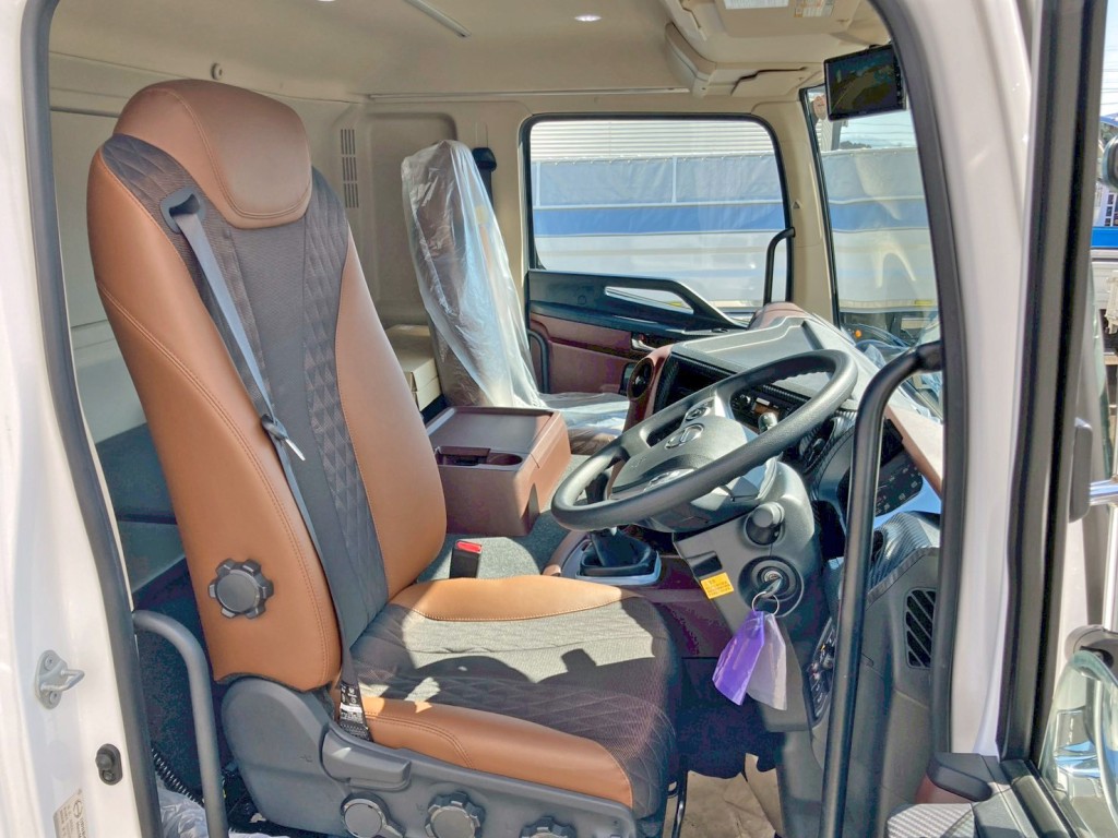 日野 プロフィア 2KG-FW1AHCの写真7