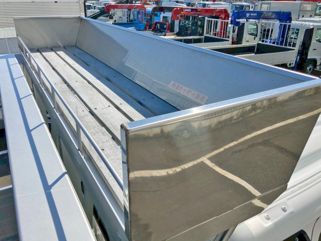 シートデッキの状態です。|日野 プロフィア 2KG-FW1AHCの写真12