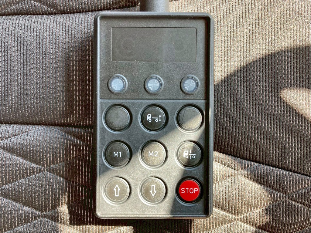 エアサスのコントローラーです。|日野 プロフィア 2KG-FW1AHCの写真21