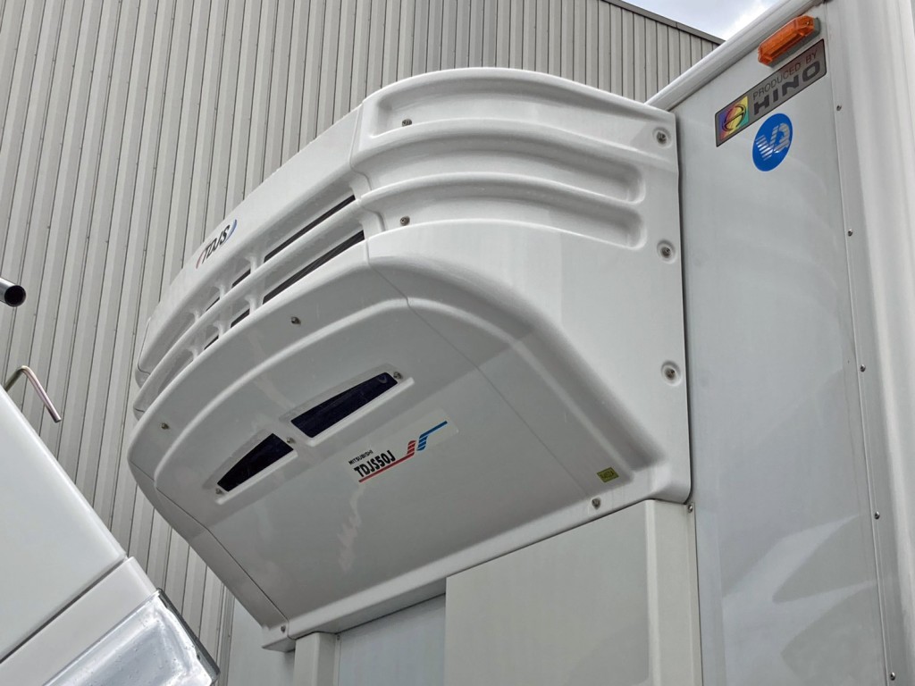 冷凍機です。(直冷式です)|日野 レンジャー 2KG-FD2ABG(2WD)の写真15