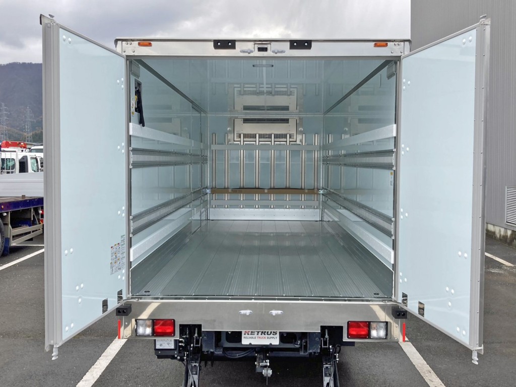 リヤドアは90度ストッパー付きです。|日野 レンジャー 2KG-FD2ABG(2WD)の写真9