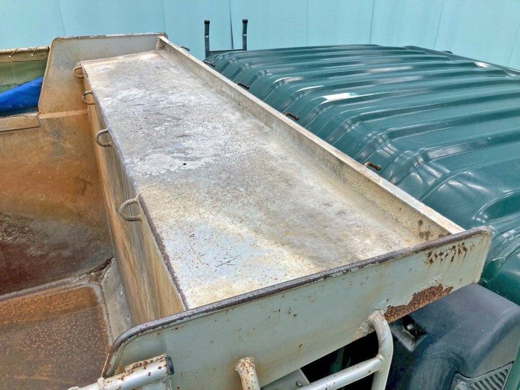 シートデッキの状態です。|日野 プロフィア 2DG-FS1AGAの写真12